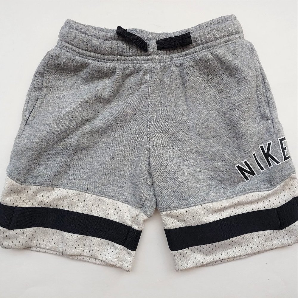 🛒3/$20 Nike Air Boy's Fleece Sweat Shorts XS/4